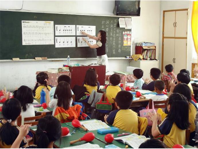 6班以內小校教師員額 每班增至2人
