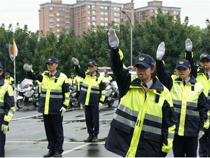 金融業轉職警察！「跨考非本科」圓夢　曝心法：弱科優先加強