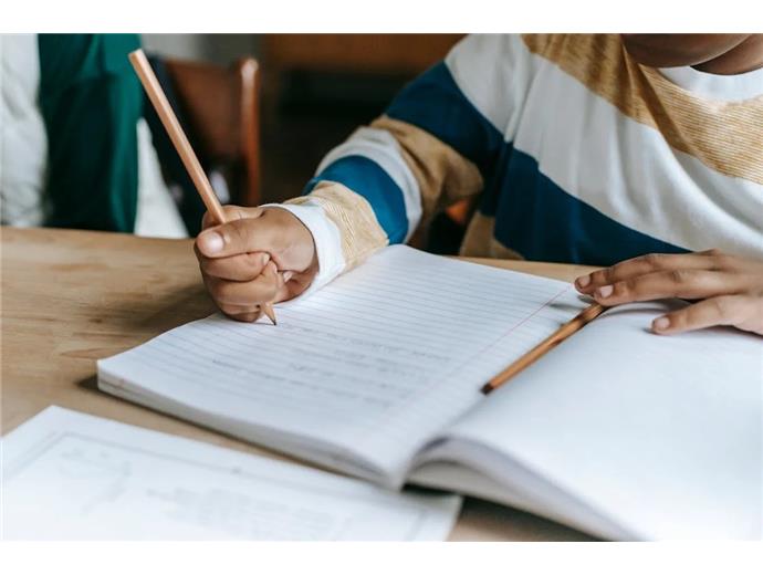 115年初考1萬3千人報名　1月10日考試