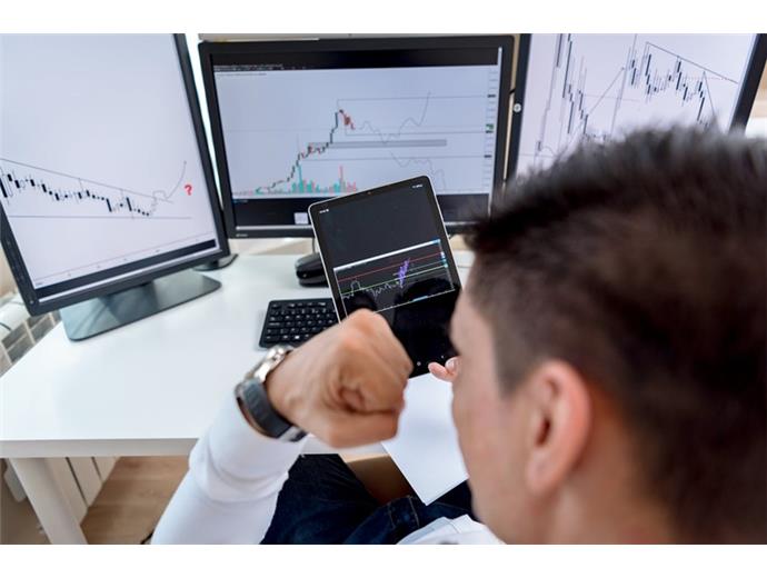 金融保險業年終獎金創17年新高　連13年奪冠